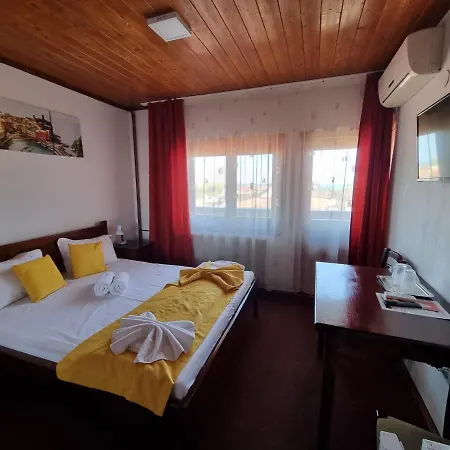Casa Luca Hotel 2*